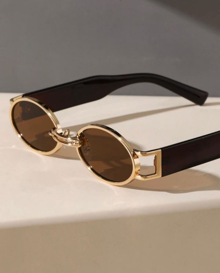 Retro Style Brown Oval Sunglasses - Image 2